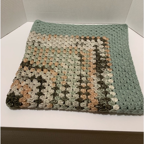 Bassinet, Stroller, Car, Lap, Crib Blanket Handmade Crocheted NEW - Picture 3 of 13